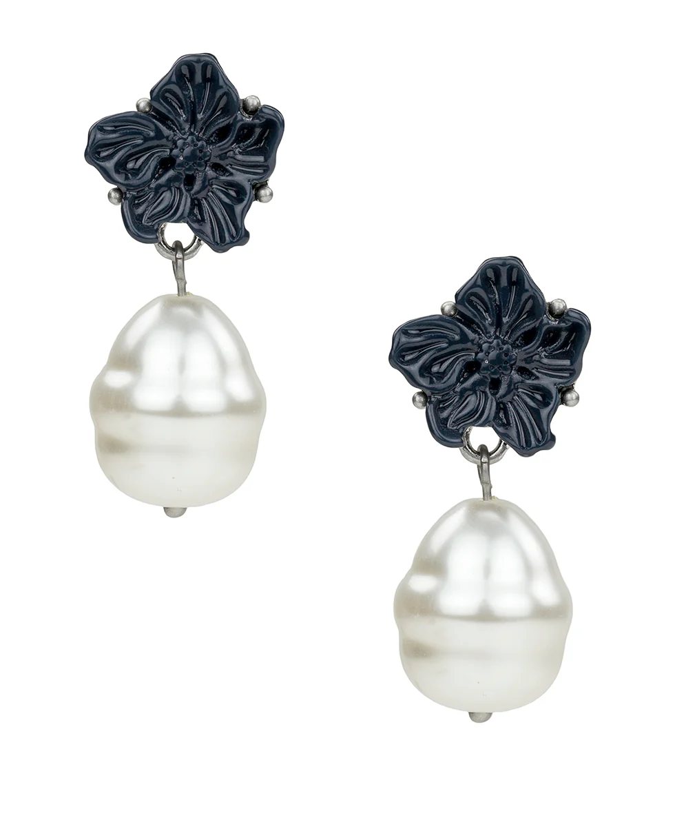 Flower with Pearl Earrings - Floral Resin Collection