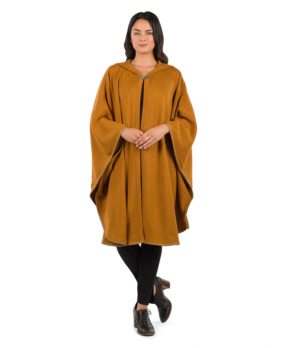 Hooded Cape with Clasp - Vintage - Image 13