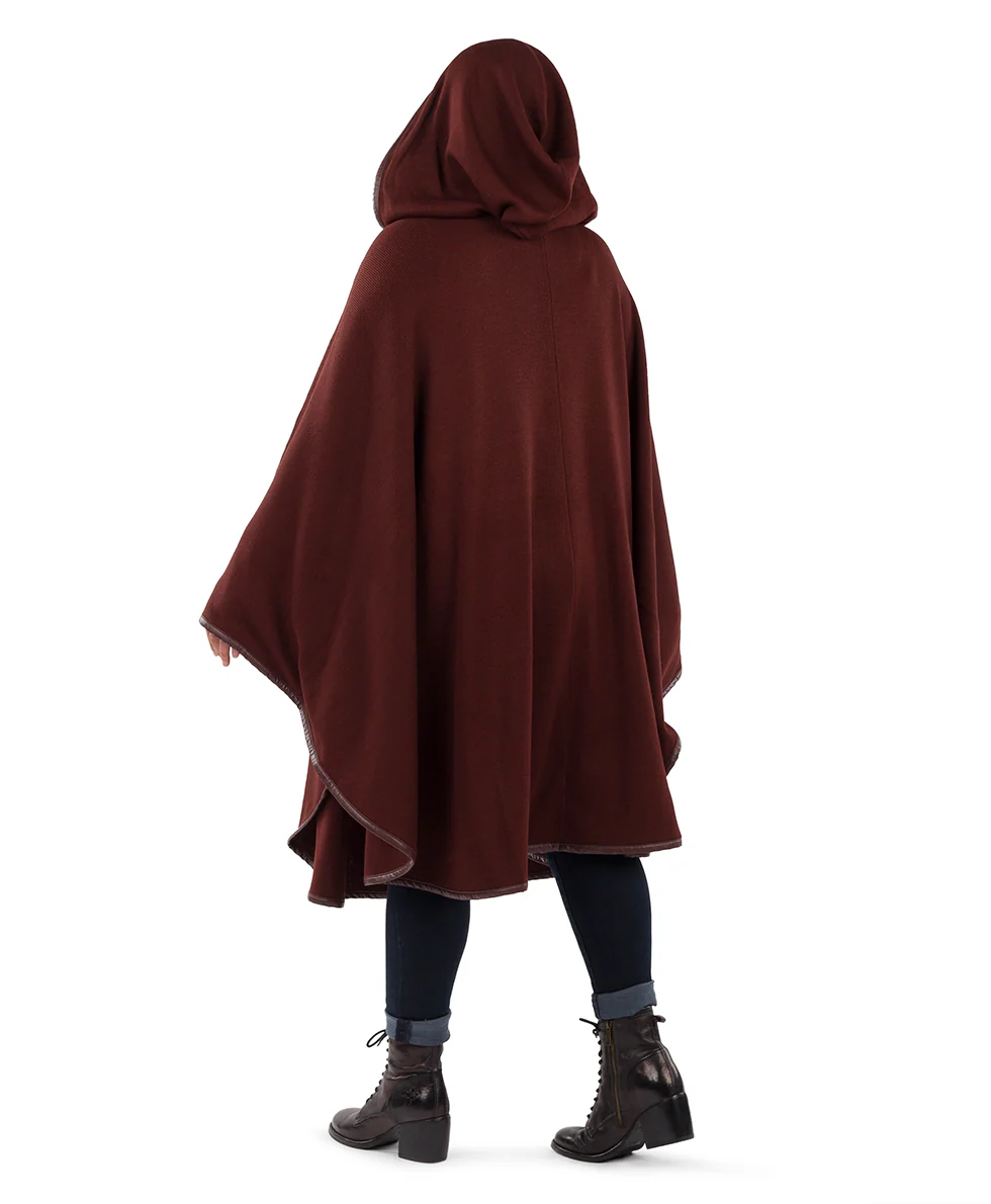 Hooded Cape with Clasp - Vintage - Image 32