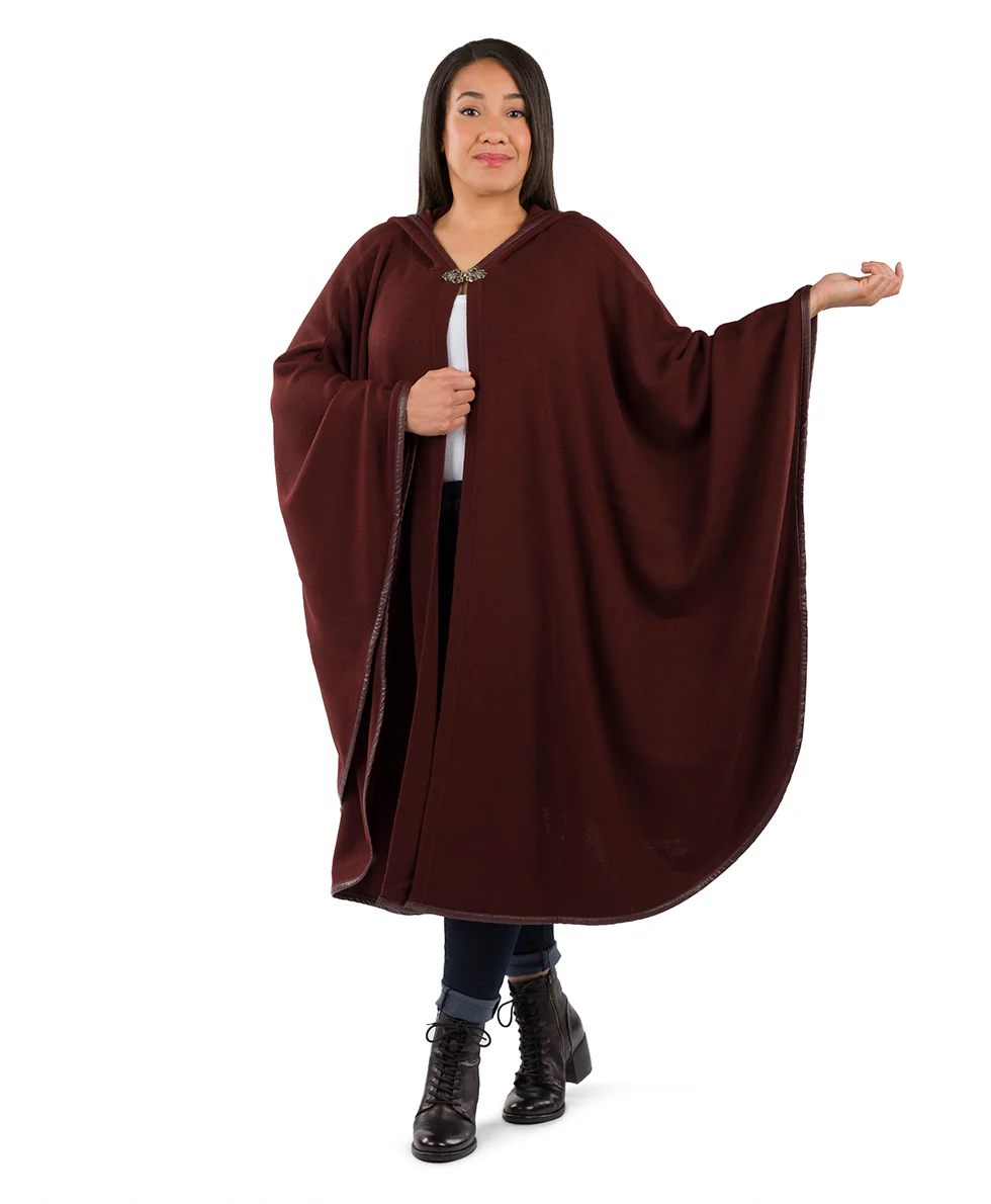 Hooded Cape with Clasp - Vintage - Image 33