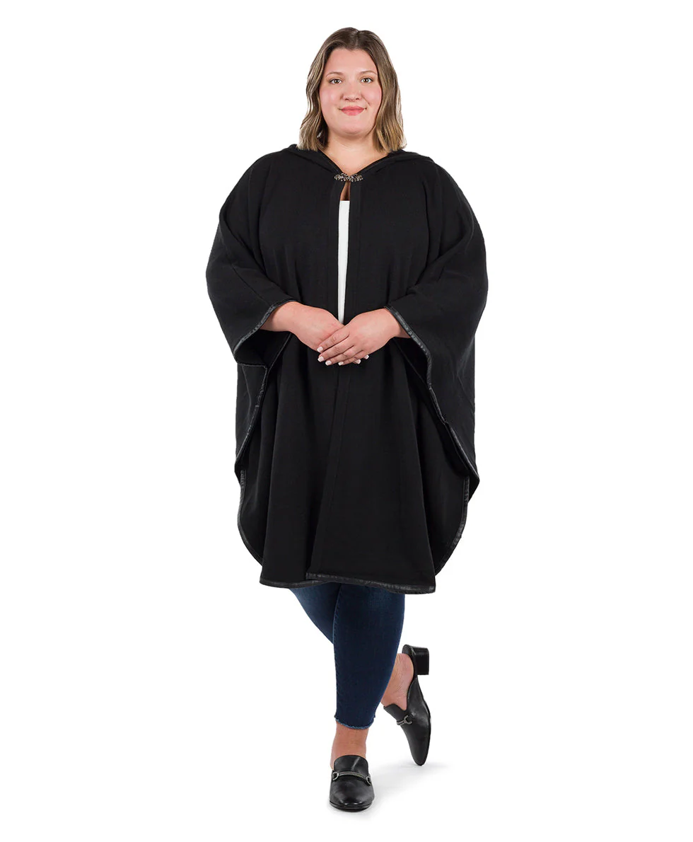 Hooded Cape with Clasp - Vintage - Image 6