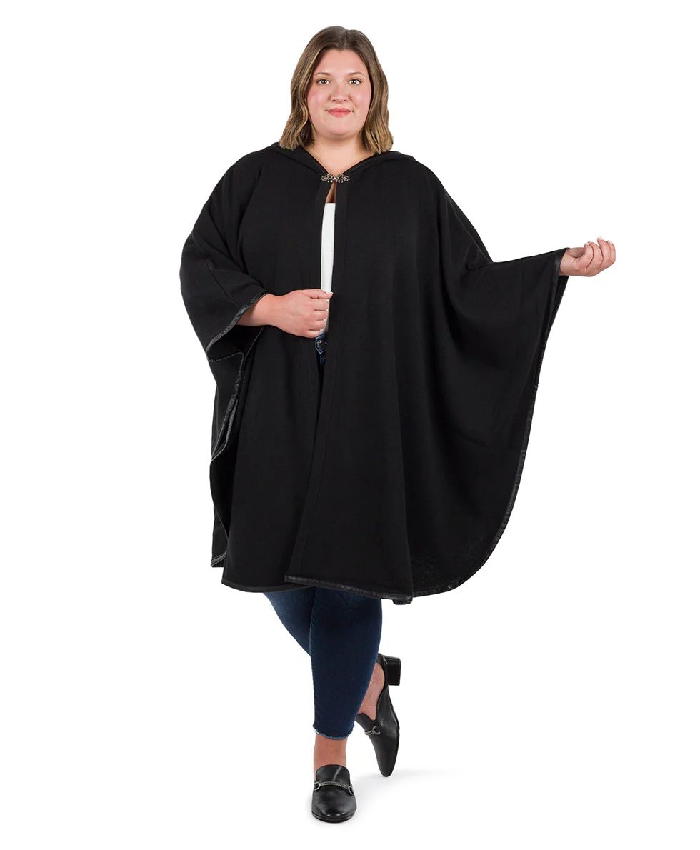 Hooded Cape with Clasp - Vintage - Image 9