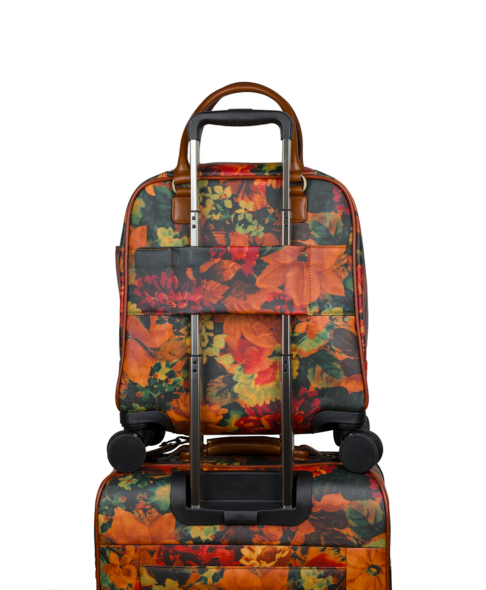 Mattia Underseater - Patina Coated Linen Canvas - Multi Print - Image 6
